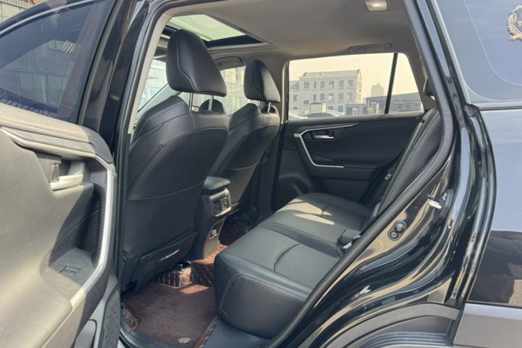 Used Toyota Wildlander 2023 2.0L CVT Two-Wheel Drive Urban Edition Interior 7