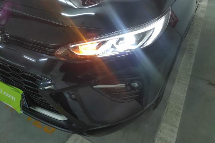 Used Toyota Wildlander 2023 Dual-Motor 2.5L E-CVT Two-Wheel Drive Luxury PLUS Edition Left Front Headlight