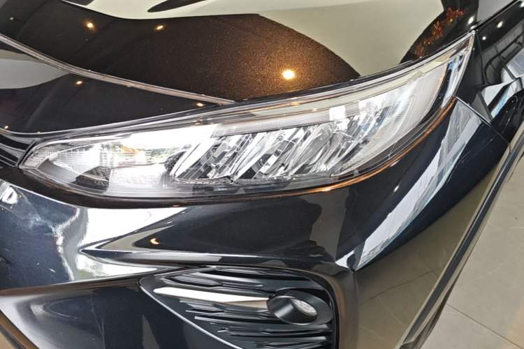 Used Toyota Wildlander 2023 2.0L CVT Two-Wheel Drive Leading Edition Left Front Headlight