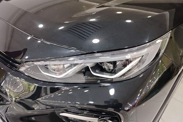 Used Toyota Wildlander 2023 2.0L CVT Two-Wheel Drive Luxury PLUS Edition Left Front Headlight