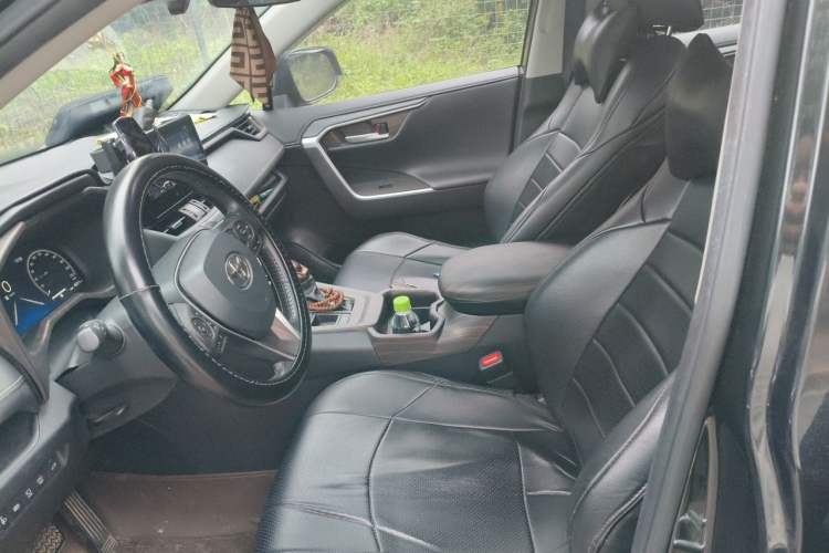 Used Toyota Wildlander 2023 Dual-Motor 2.5L E-CVT Two-Wheel Drive Luxury PLUS Edition Left Front Seat
