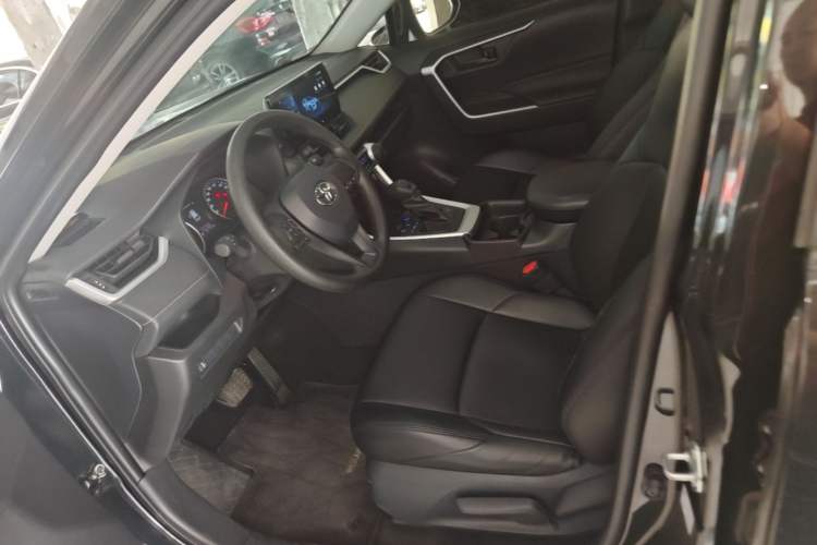 Used Toyota Wildlander 2023 2.0L CVT Two-Wheel Drive Leading Edition Left Front Seat