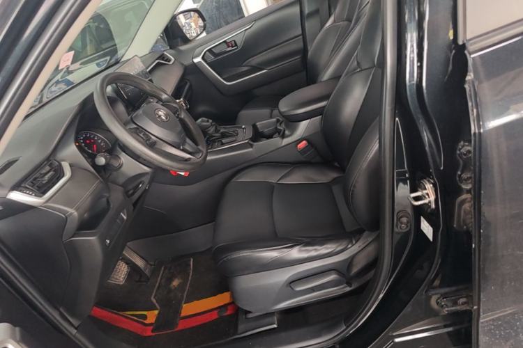 Used Toyota Wildlander 2023 2.0L CVT Two-Wheel Drive Leading Edition Left Front Seat
