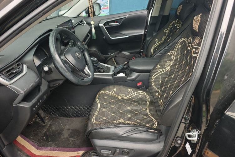 Used Toyota Wildlander 2023 2.0L CVT Two-Wheel Drive Luxury PLUS Edition Left Front Seat
