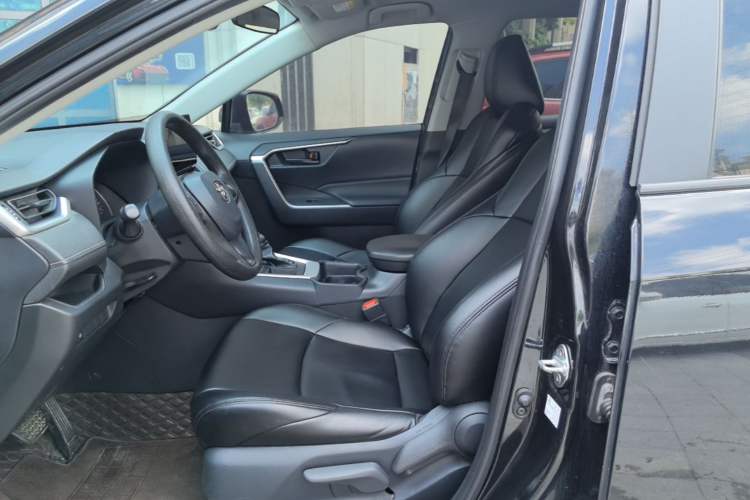 Used Toyota Wildlander 2023 2.0L CVT Two-Wheel Drive Leading Edition Left Front Seat