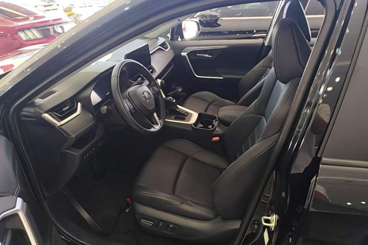 Used Toyota Wildlander 2023 2.0L CVT Two-Wheel Drive Luxury PLUS Edition Left Front Seat
