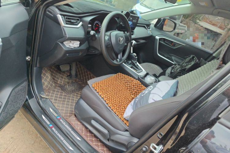 Used Toyota Wildlander 2023 2.0L CVT Two-Wheel Drive Leading Edition Left Front Seat