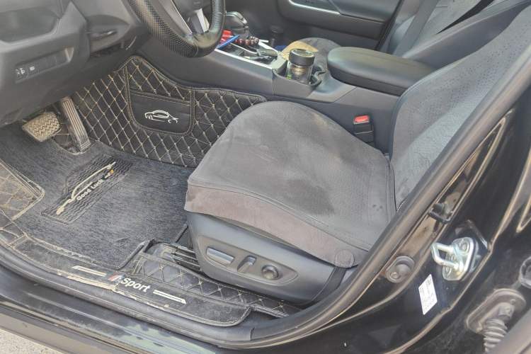 Used Toyota Wildlander 2023 2.0L CVT Two-Wheel Drive Urban Edition Left Front Seat