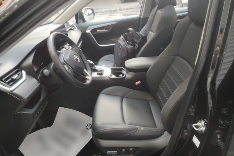 Used Toyota Wildlander 2023 2.0L CVT Four-Wheel Drive Luxury PLUS Edition Left Front Seat