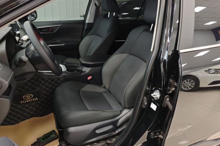 Used Toyota Wildlander 2023 2.0L CVT Two-Wheel Drive Leading Edition Left Front Seat