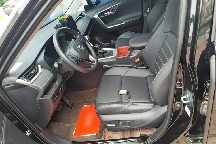 Used Toyota Wildlander 2023 2.0L CVT Two-Wheel Drive Luxury PLUS Edition Left Front Seat