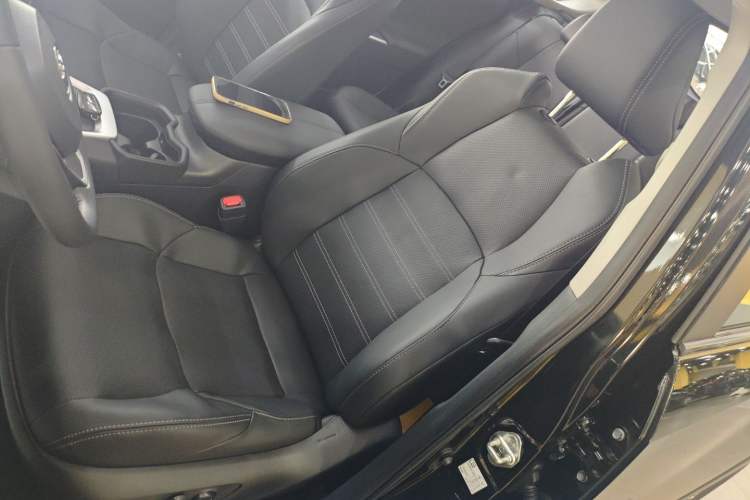Used Toyota Wildlander 2023 Dual-Motor 2.5L E-CVT Four-Wheel Drive Prestige Edition Left Front Seat