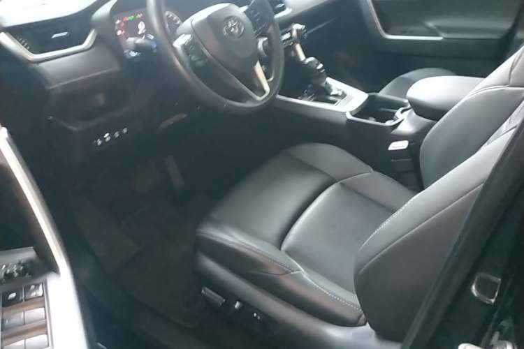 Used Toyota Wildlander 2023 2.0L CVT Two-Wheel Drive Luxury PLUS Edition Left Front Seat