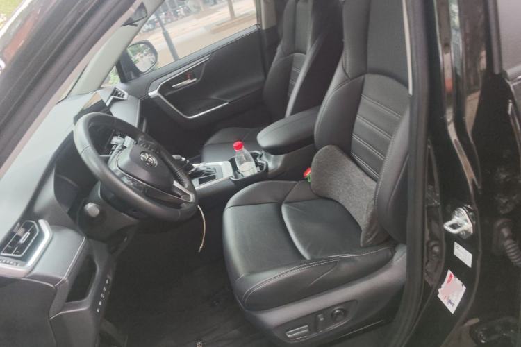 Used Toyota Wildlander 2023 2.0L CVT Two-Wheel Drive Luxury PLUS Edition Left Front Seat