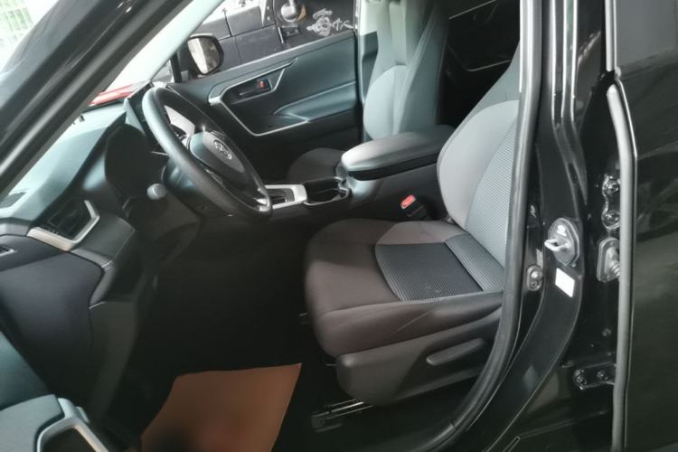 Used Toyota Wildlander 2023 2.0L CVT Two-Wheel Drive Leading Edition Left Front Seat