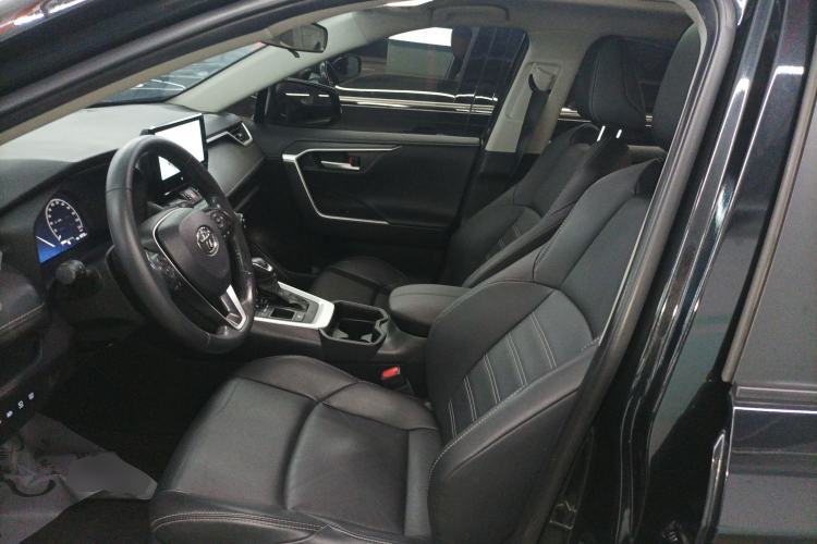 Used Toyota Wildlander 2023 Dual-Motor 2.5L E-CVT Two-Wheel Drive Luxury PLUS Edition Left Front Seat