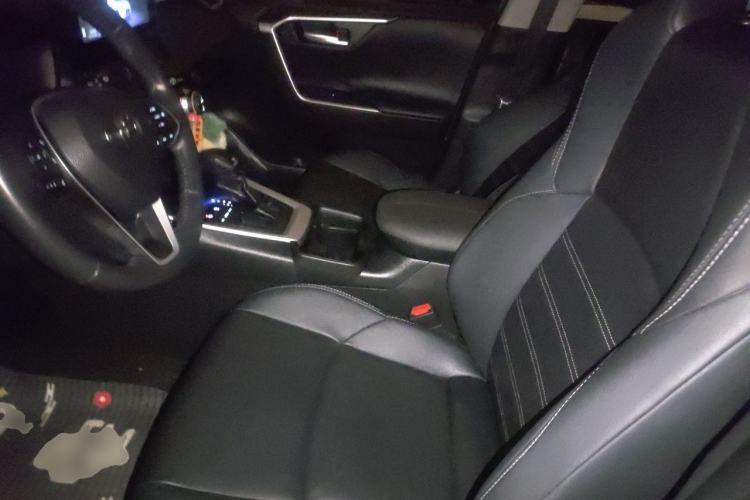 Used Toyota Wildlander 2023 2.0L CVT Two-Wheel Drive Luxury PLUS Edition Left Front Seat