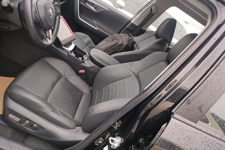 Used Toyota Wildlander 2023 2.0L CVT Four-Wheel Drive Luxury PLUS Edition Left Front Seat