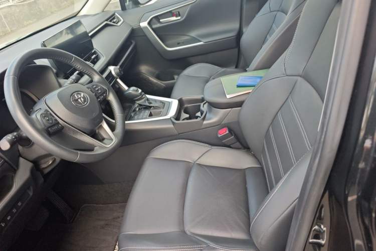 Used Toyota Wildlander 2023 2.0L CVT Four-Wheel Drive Luxury PLUS Edition Left Front Seat