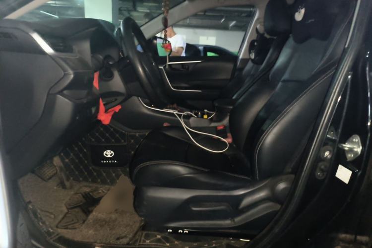 Used Toyota Wildlander 2023 2.0L CVT Two-Wheel Drive Leading Edition Left Front Seat