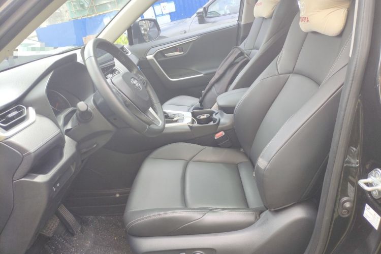 Used Toyota Wildlander 2023 2.0L CVT Two-Wheel Drive Urban Edition Left Front Seat