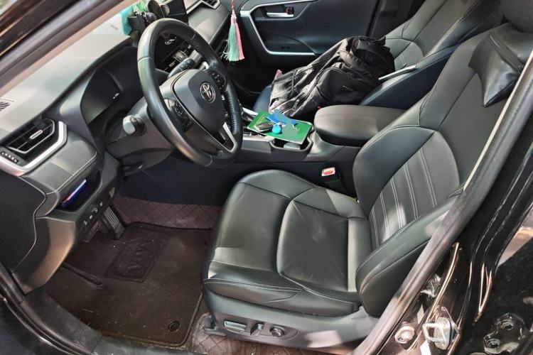 Used Toyota Wildlander 2023 2.0L CVT Two-Wheel Drive Luxury PLUS Edition Left Front Seat