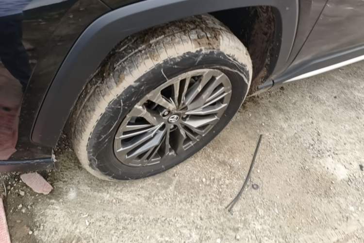 Used Toyota Wildlander 2023 2.0L CVT Two-Wheel Drive Luxury PLUS Edition Left Front Wheel Hub