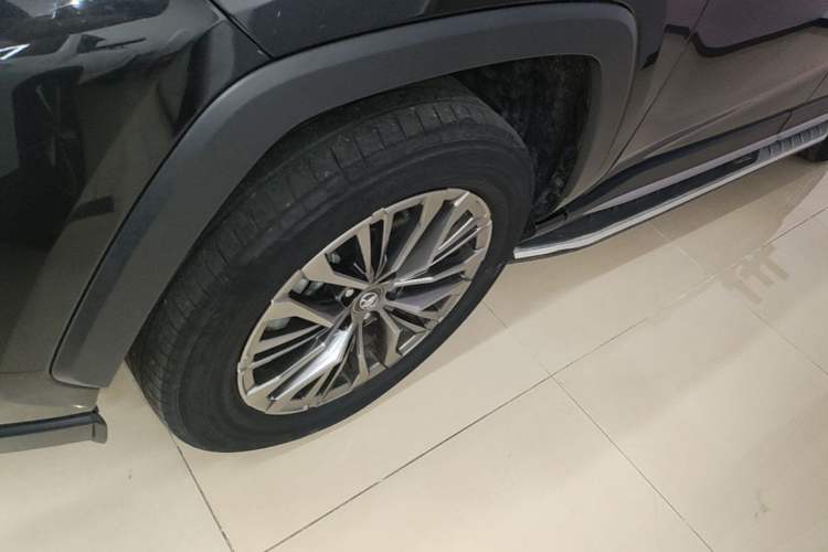 Used Toyota Wildlander 2023 2.0L CVT Two-Wheel Drive Luxury PLUS Edition Left Front Wheel Hub