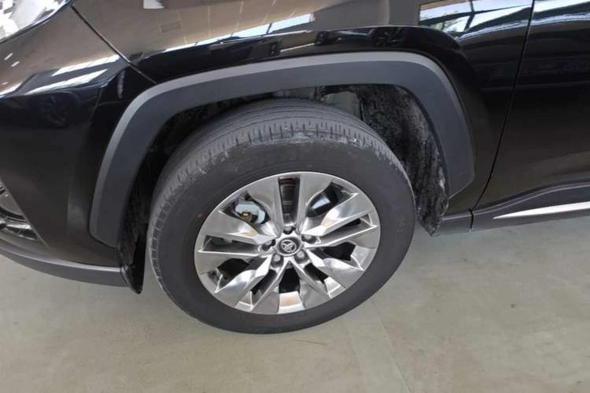 Used Toyota Wildlander 2023 2.0L CVT Two-Wheel Drive Urban Edition Left Front Wheel Hub