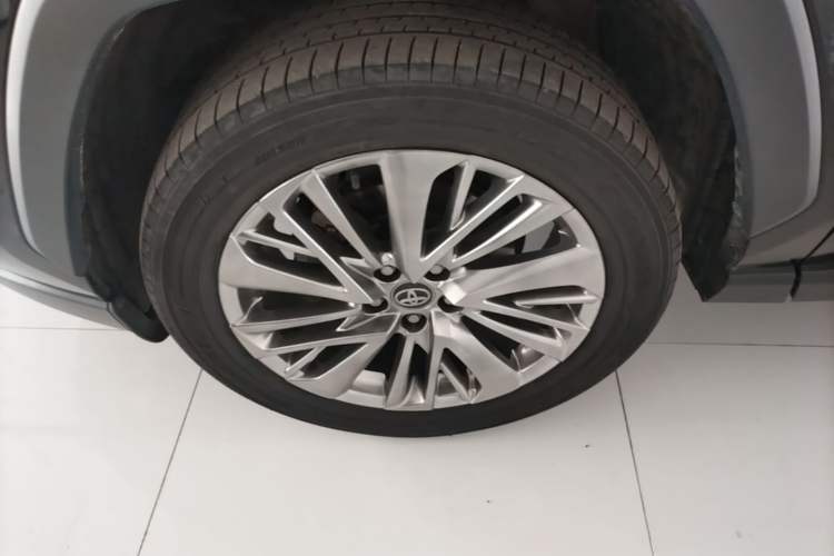 Used Toyota Wildlander 2023 2.0L CVT Two-Wheel Drive Prestige Version Left Front Wheel Hub