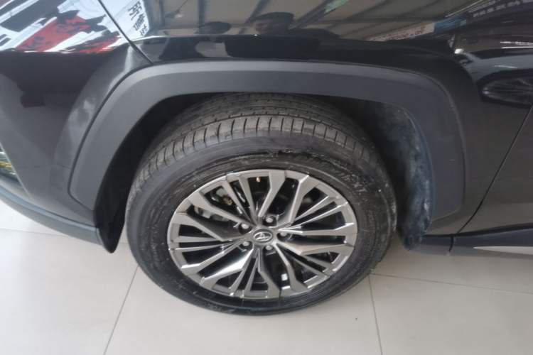 Used Toyota Wildlander 2023 2.0L CVT Two-Wheel Drive Luxury PLUS Edition Left Front Wheel Hub