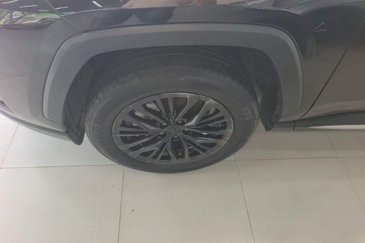 Used Toyota Wildlander 2023 2.0L CVT Two-Wheel Drive Luxury PLUS Edition Left Front Wheel Hub