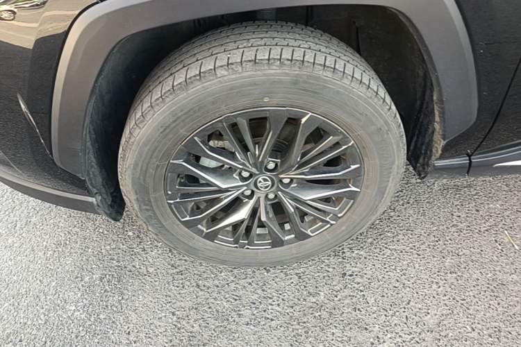 Used Toyota Wildlander 2023 Dual-Motor 2.5L E-CVT Four-Wheel Drive Prestige Edition Left Front Wheel Hub