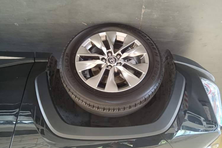 Used Toyota Wildlander 2023 2.0L CVT Two-Wheel Drive Leading Edition Left Front Wheel Hub
