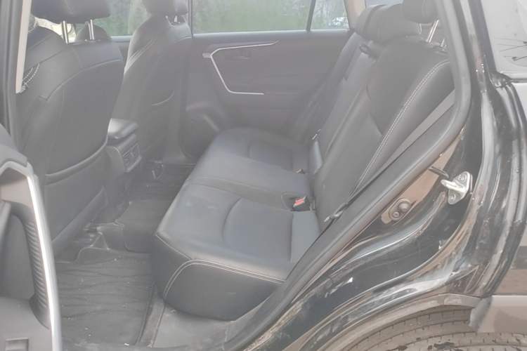 Used Toyota Wildlander 2023 2.0L CVT Two-Wheel Drive Leading Edition Left Rear Seat