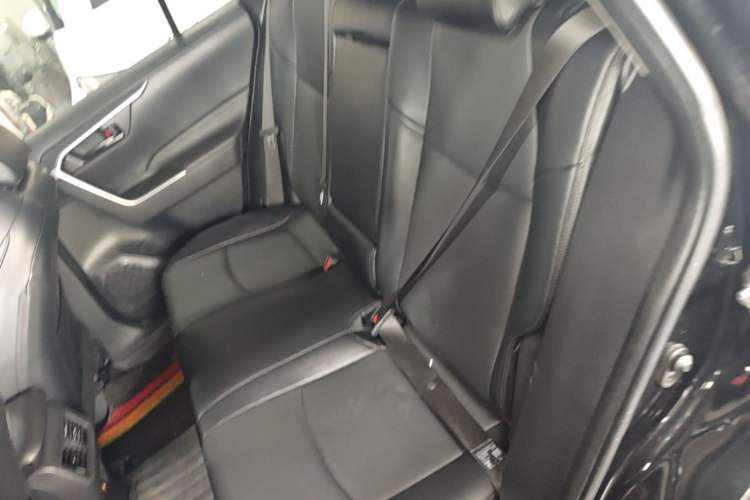 Used Toyota Wildlander 2023 2.0L CVT Two-Wheel Drive Leading Edition Left Rear Seat
