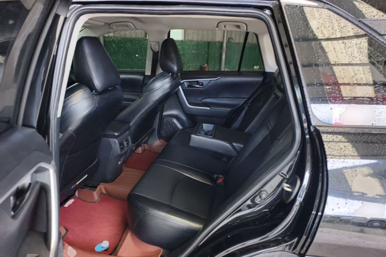 Used Toyota Wildlander 2023 2.0L CVT Two-Wheel Drive Leading Edition Left Rear Seat