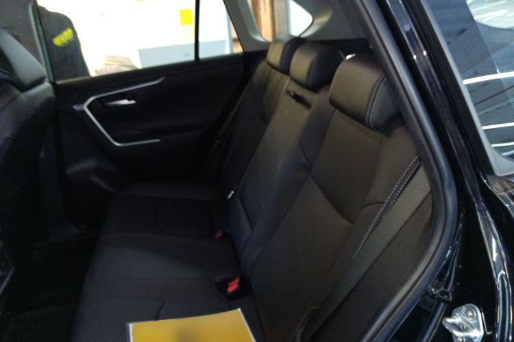 Used Toyota Wildlander 2023 Dual-Engine 2.5L E-CVT Two-Wheel Drive Urban Edition Left Rear Seat