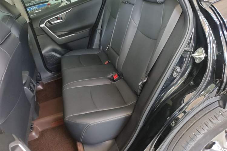 Used Toyota Wildlander 2023 2.0L CVT Two-Wheel Drive Urban Edition Left Rear Seat