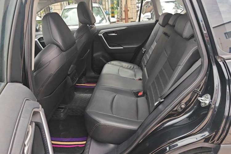 Used Toyota Wildlander 2023 2.0L CVT Four-Wheel Drive Luxury PLUS Edition Left Rear Seat