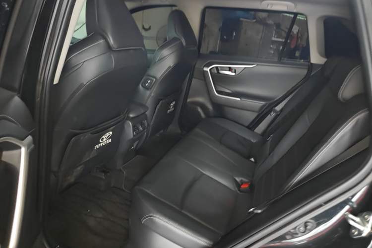 Used Toyota Wildlander 2023 Dual-Motor 2.5L E-CVT Two-Wheel Drive Luxury PLUS Edition Left Rear Seat