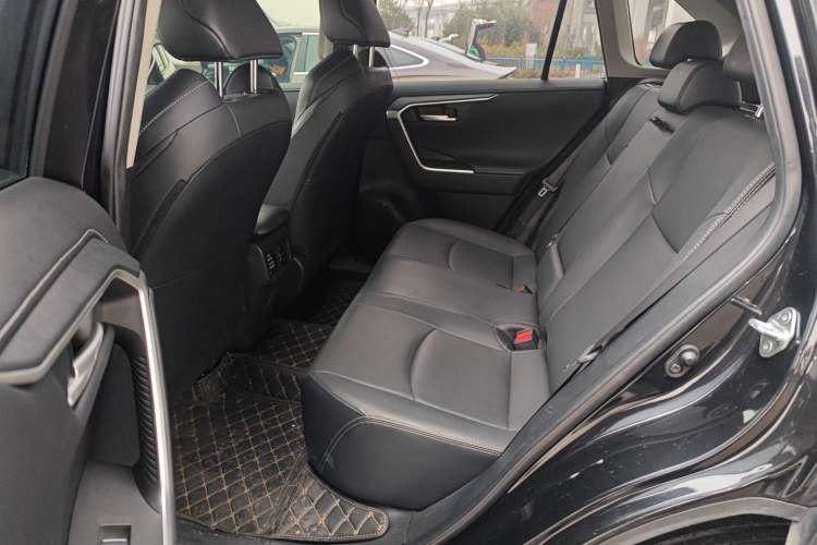 Used Toyota Wildlander 2023 2.0L CVT Two-Wheel Drive Urban Edition Left Rear Seat