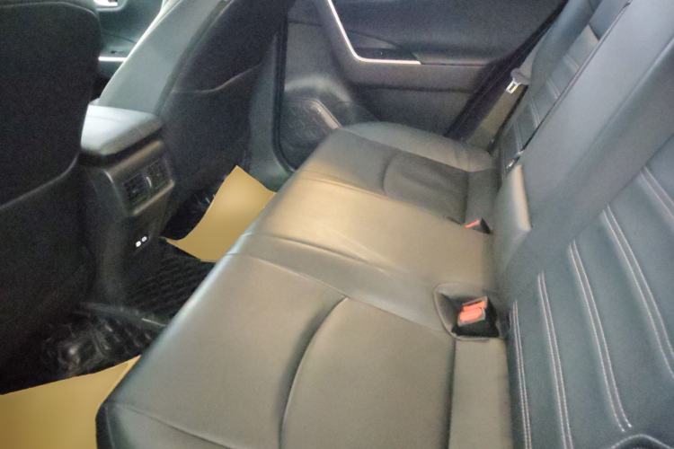 Used Toyota Wildlander 2023 Dual-Motor 2.5L E-CVT Two-Wheel Drive Luxury PLUS Edition Left Rear Seat