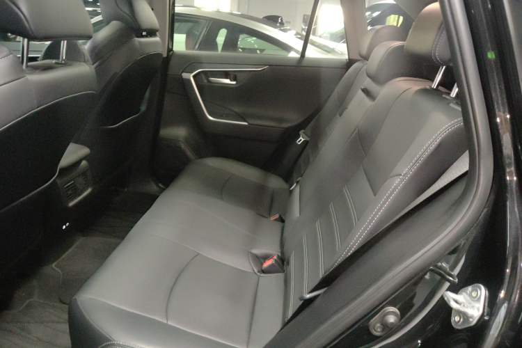 Used Toyota Wildlander 2023 2.0L CVT Two-Wheel Drive Luxury PLUS Edition Left Rear Seat