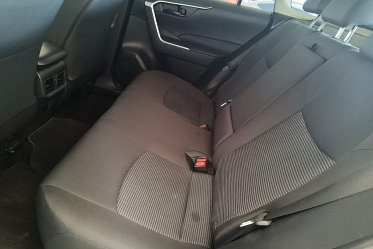 Used Toyota Wildlander 2023 2.0L CVT Two-Wheel Drive Leading Edition Left Rear Seat