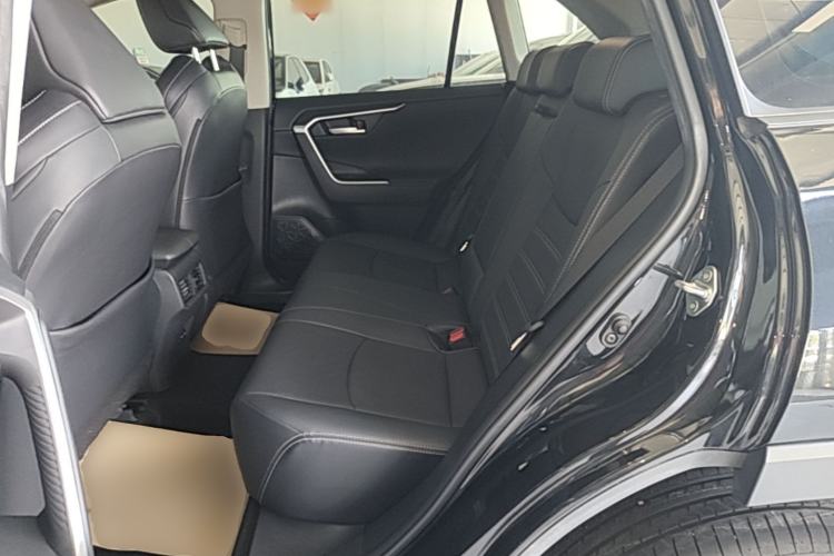 Used Toyota Wildlander 2023 2.0L CVT Two-Wheel Drive Luxury PLUS Edition Left Rear Seat