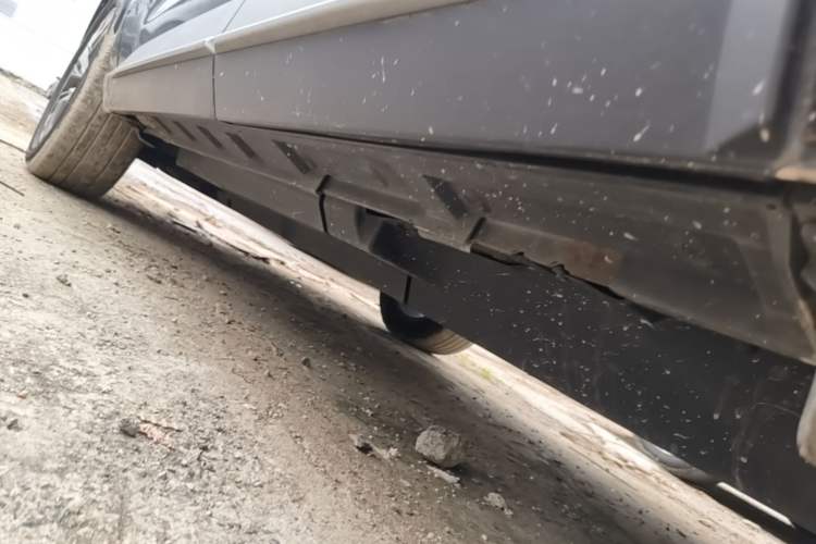 Used Toyota Wildlander 2023 2.0L CVT Two-Wheel Drive Luxury PLUS Edition Left Side Sill