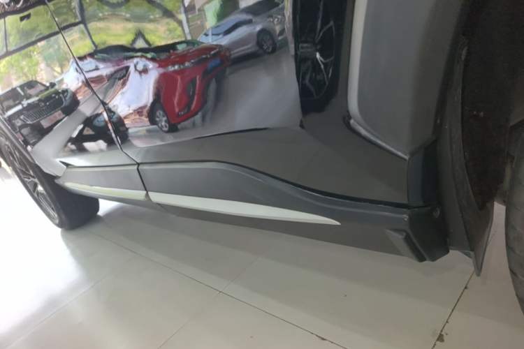 Used Toyota Wildlander 2023 2.0L CVT Two-Wheel Drive Luxury PLUS Edition Left Side Sill