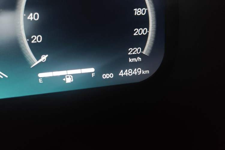Used Toyota Wildlander 2023 2.0L CVT Two-Wheel Drive Luxury PLUS Edition Odometer Close Up