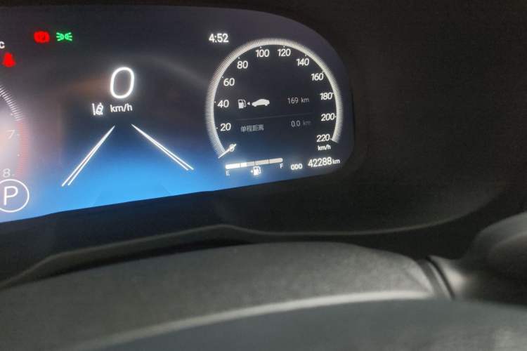 Used Toyota Wildlander 2023 2.0L CVT Two-Wheel Drive Luxury PLUS Edition Odometer Close Up